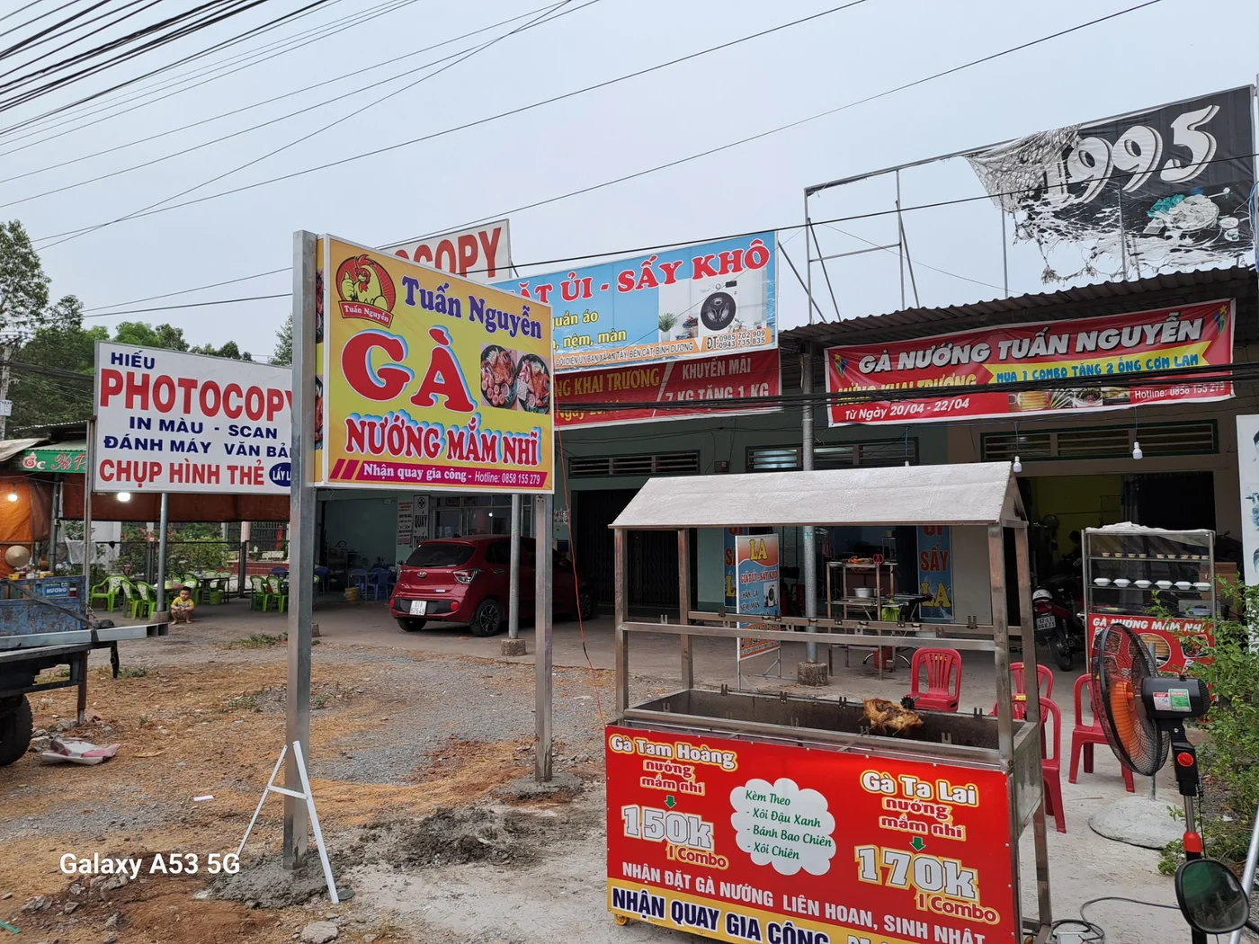 Bảng hiệu gà nướng Tuấn Nguyên